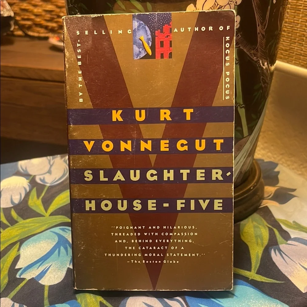 Slaughterhouse-Five by Kurt Vonnegut Book - Picture 1 of 2